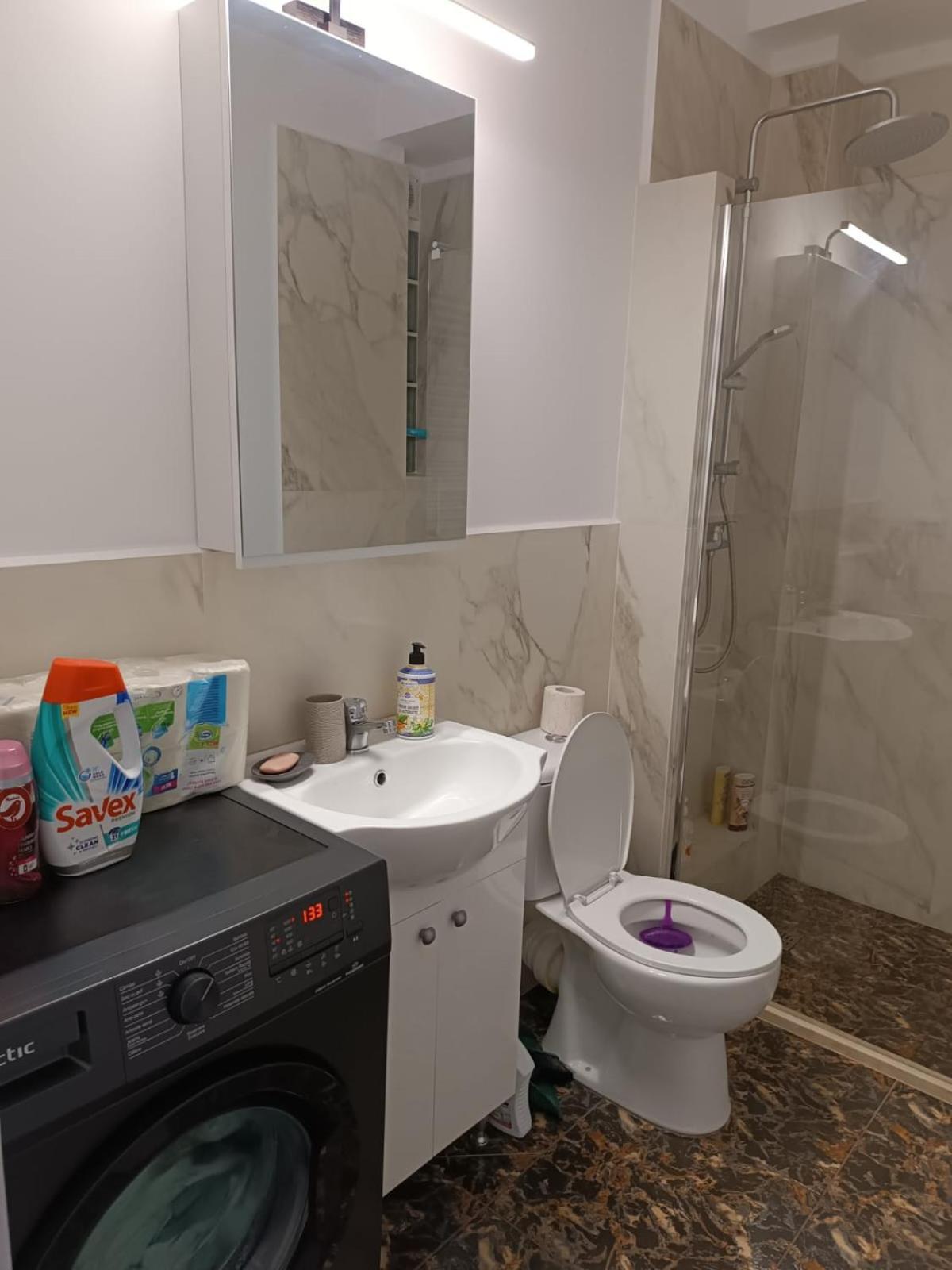 Apartament 2 Camere, Bloc Nou, Langa Promenada Moll, Capacitate 4 Persoane كرايوفا المظهر الخارجي الصورة